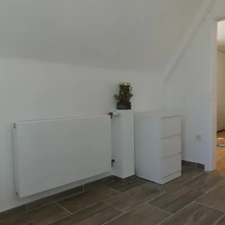 Townflat / Privat Im Eigenen Haus / Kostenlos Parken דירה קאסל